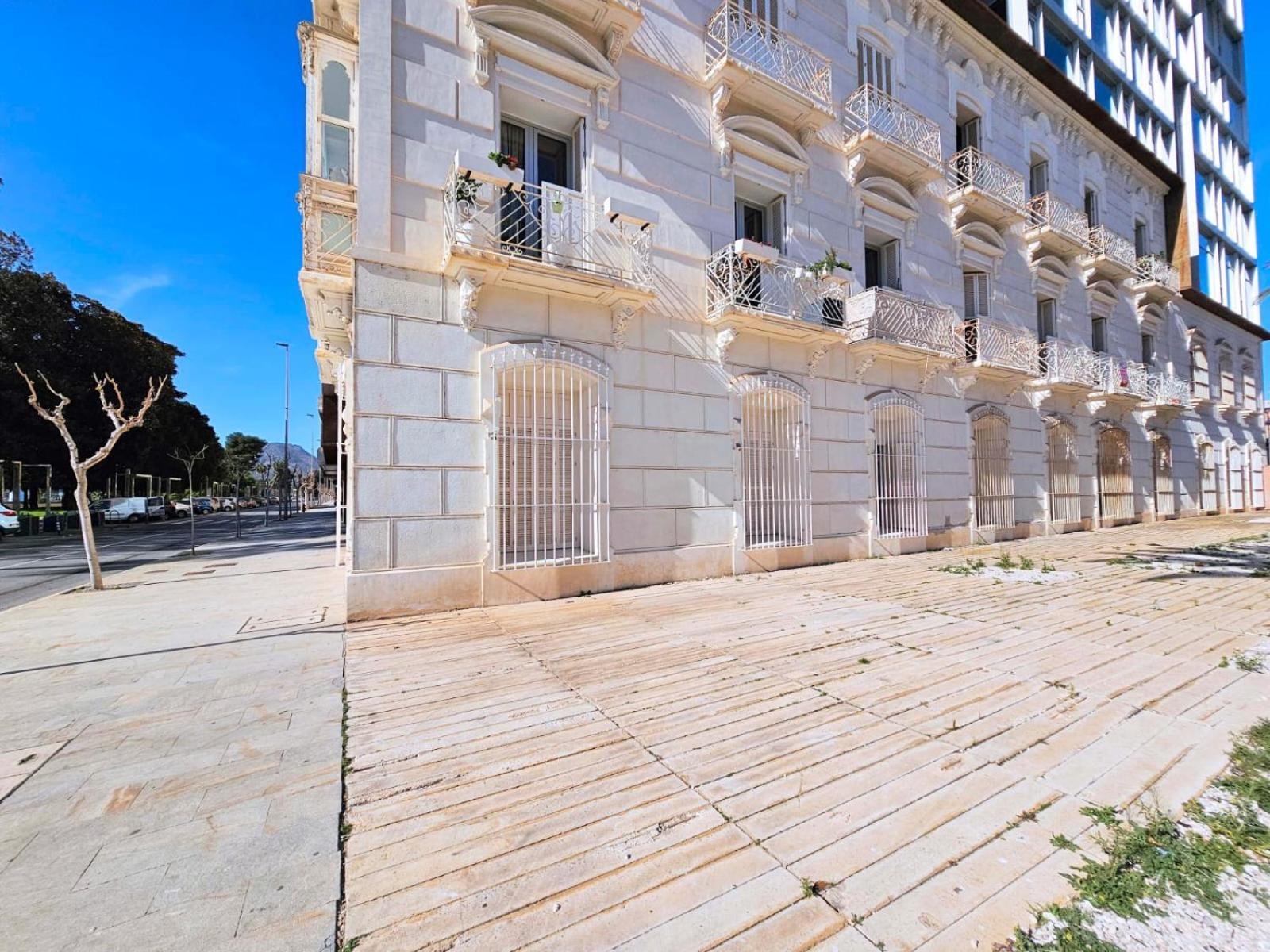 Kong Living Muralla Del Mar * Cartagena